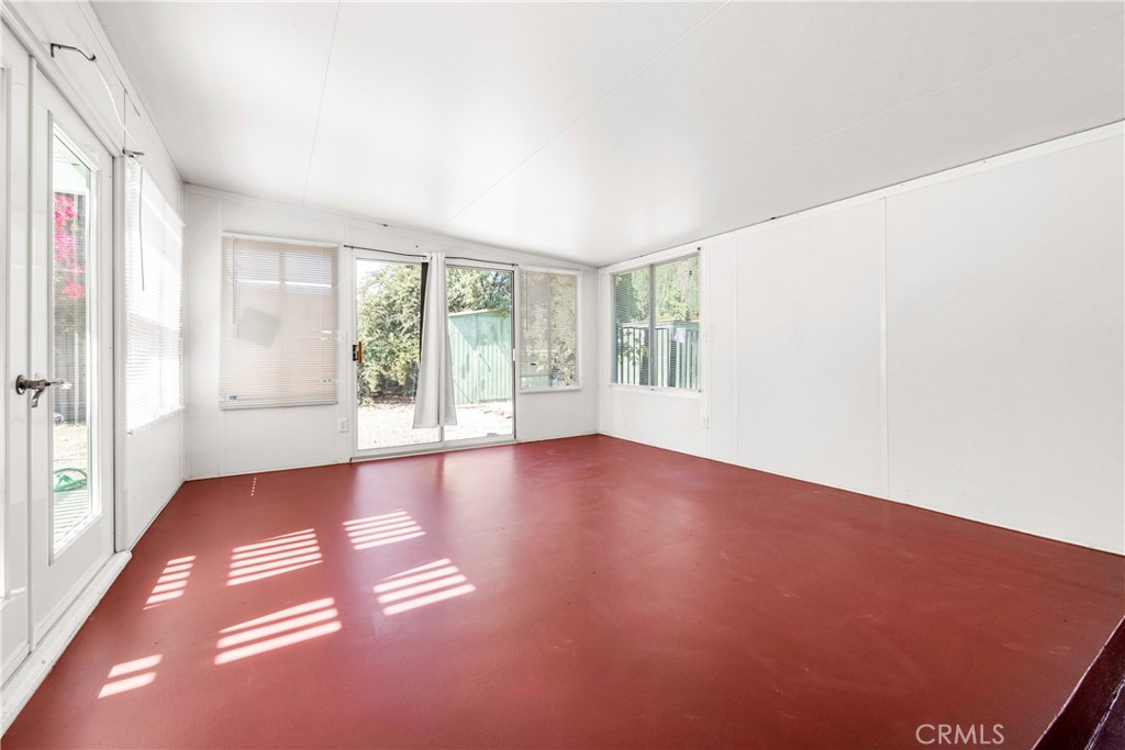 1231 E Mayfair Avenue Property Photo 10