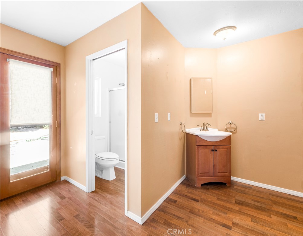 1231 E Mayfair Avenue Property Photo 32