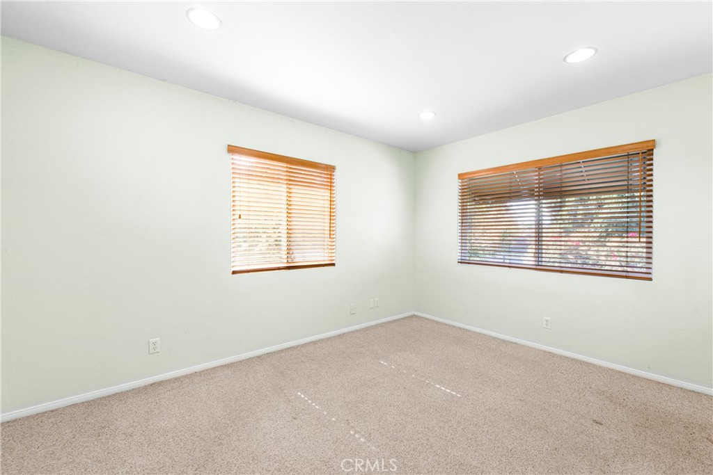 1231 E Mayfair Avenue Property Photo 35