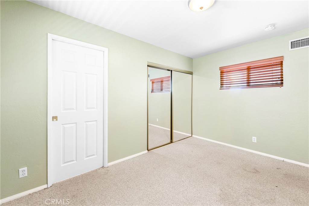 1231 E Mayfair Avenue Property Photo 38