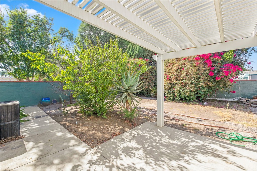 1231 E Mayfair Avenue Property Photo 43