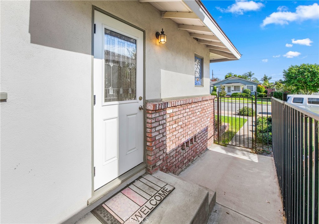1231 E Mayfair Avenue Property Photo 46
