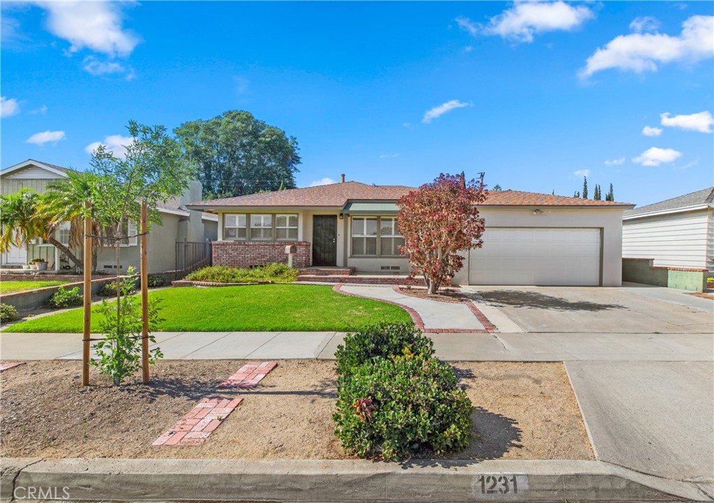 1231 E Mayfair Avenue Property Photo 47