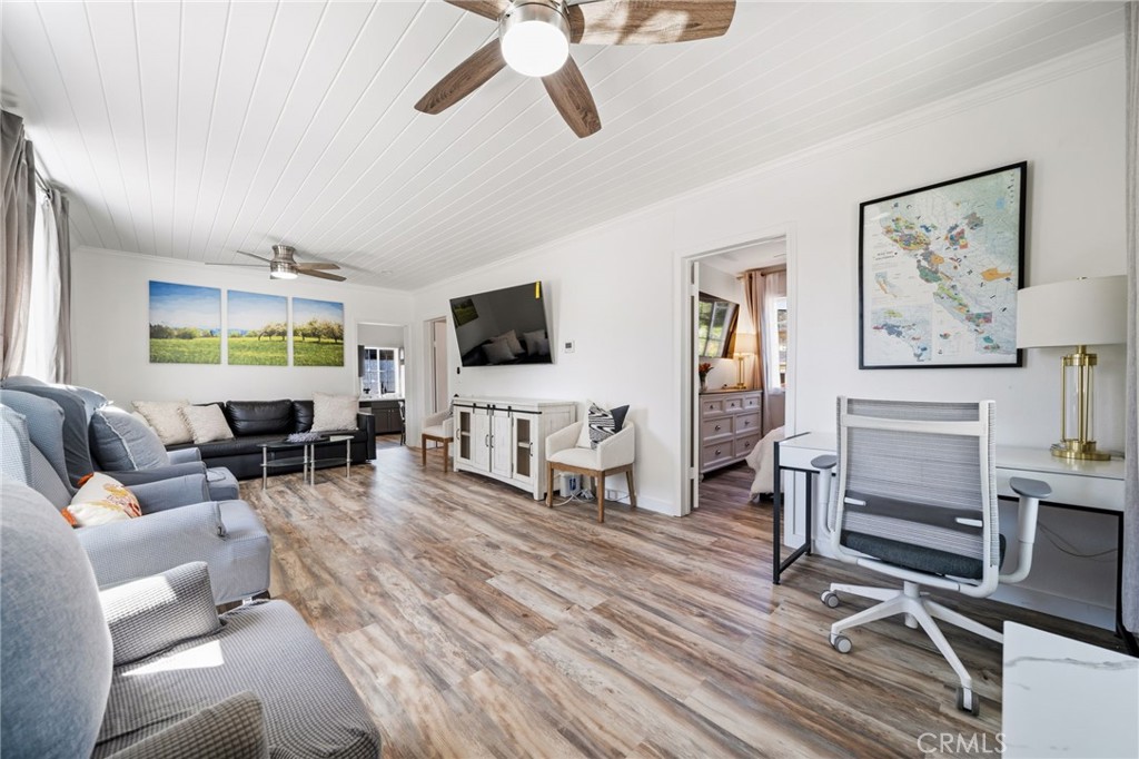 1403 B Property Photo 1