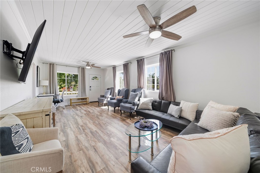 1403 B Property Photo 3