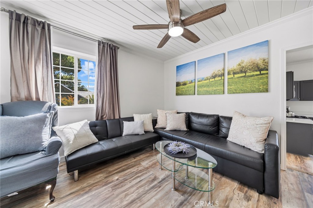 1403 B Property Photo 6