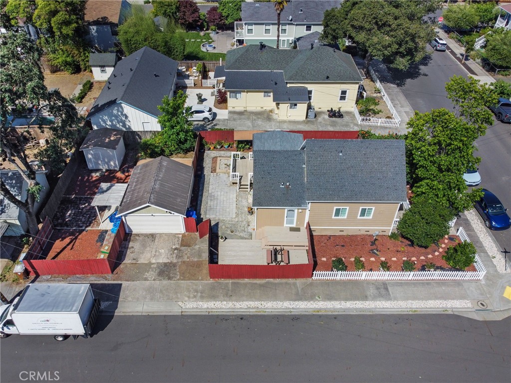 1403 B Property Photo 14
