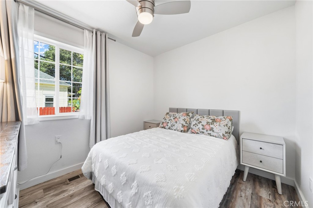 1403 B Property Photo 18