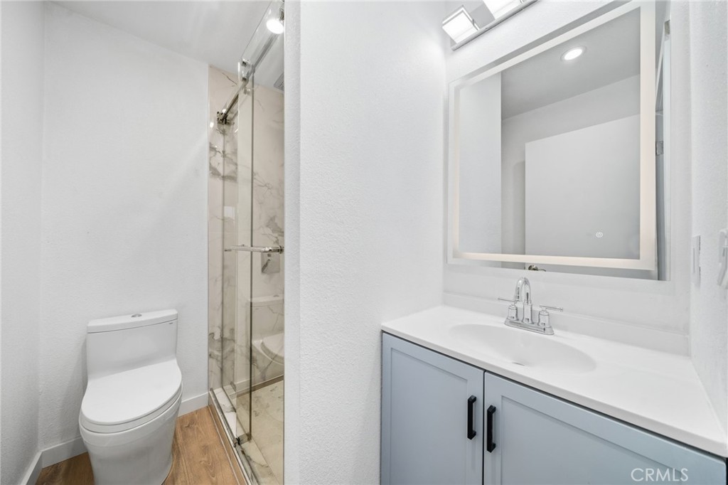 1403 B Property Photo 22