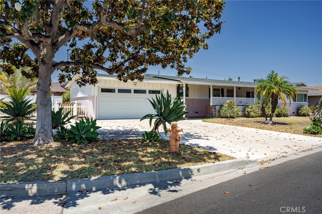 8851 La Grand Avenue Property Photo 2