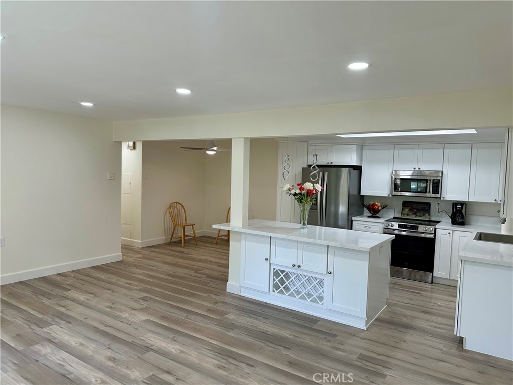2277 Via Mariposa W B Property Photo 2