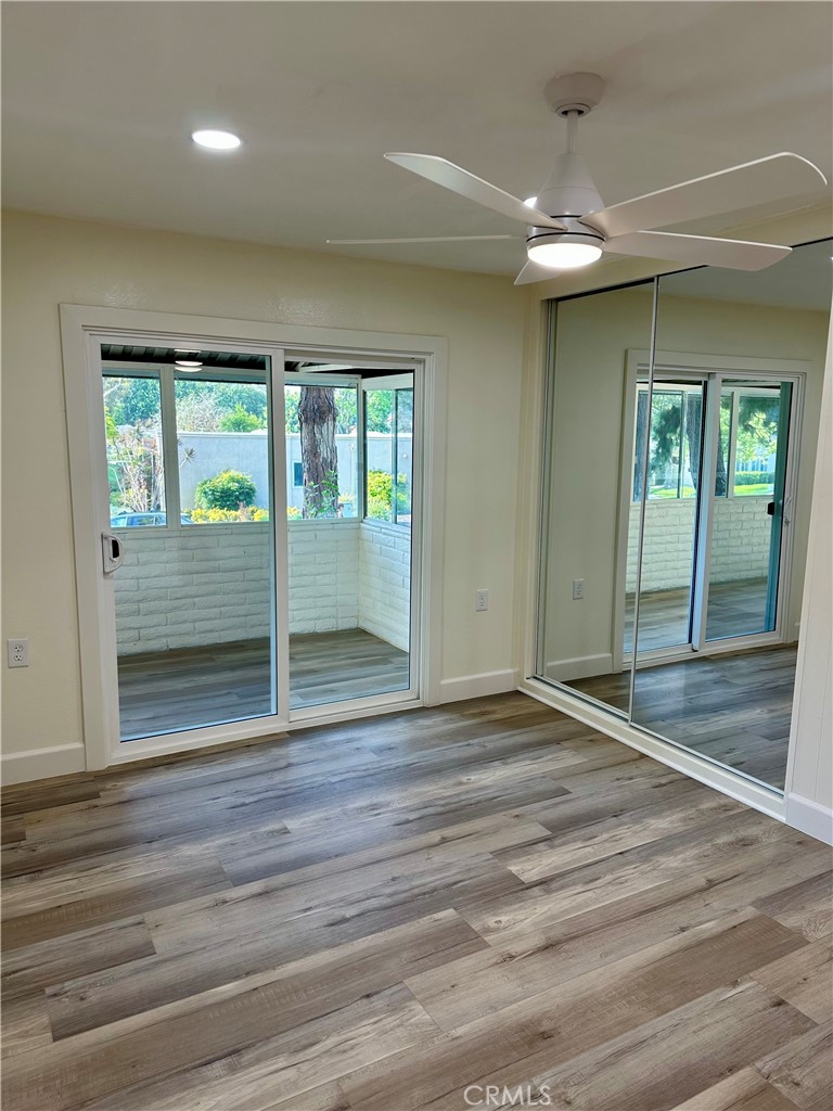 2277 Via Mariposa W B Property Photo 8