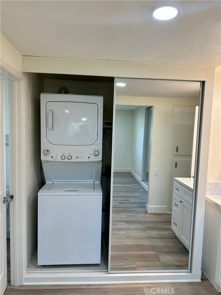 2277 Via Mariposa W B Property Photo 14