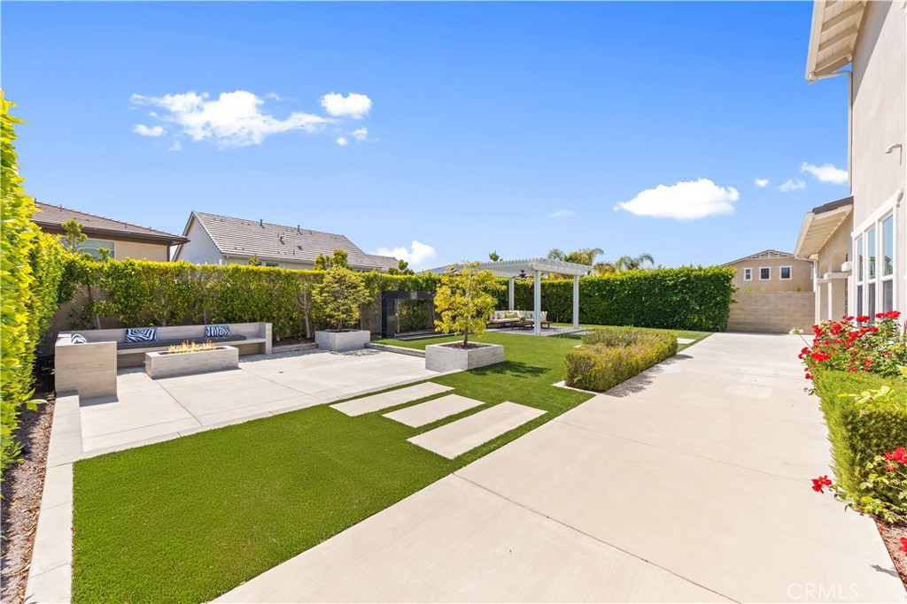 60 Harlow Property Photo 3