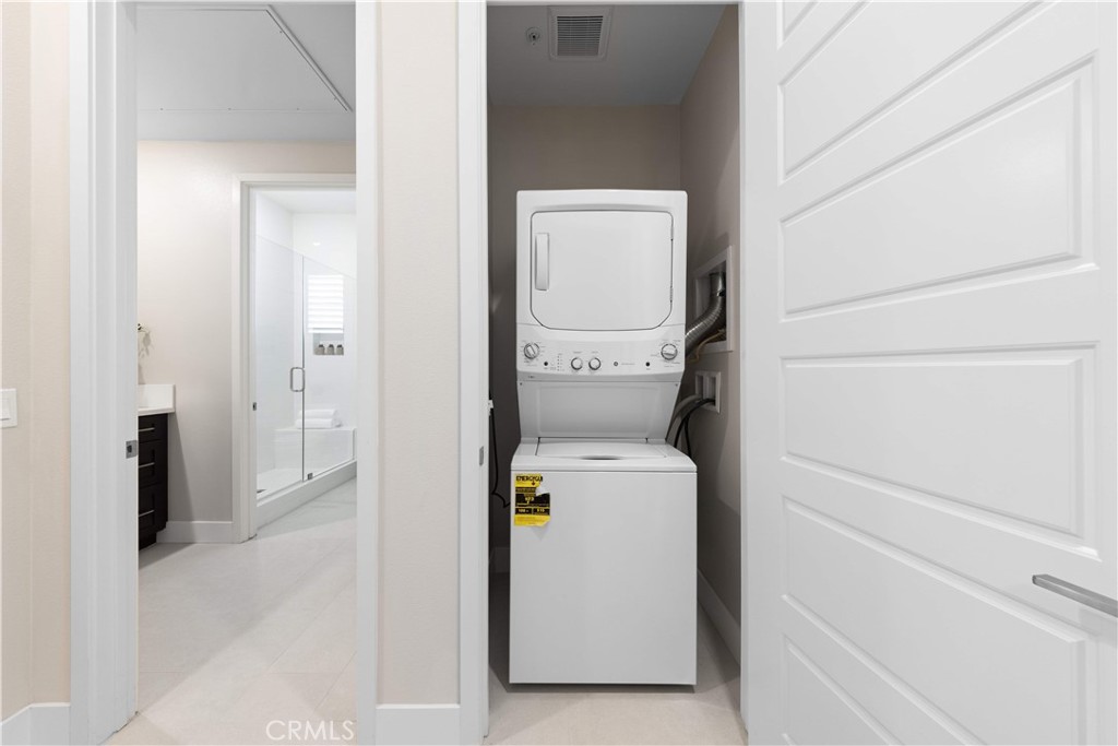 60 Harlow Property Photo 29