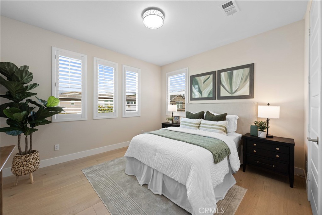 60 Harlow Property Photo 56