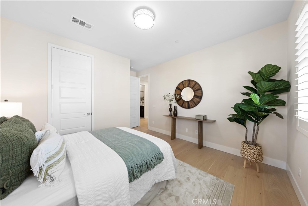 60 Harlow Property Photo 57