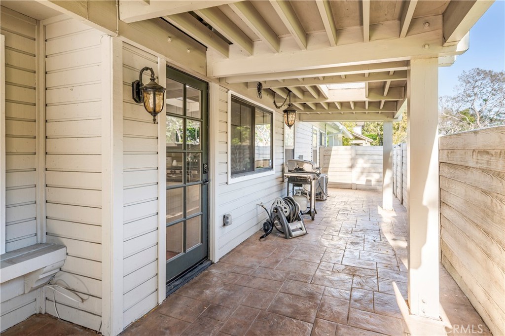 492 E Yale Loop Property Photo 19