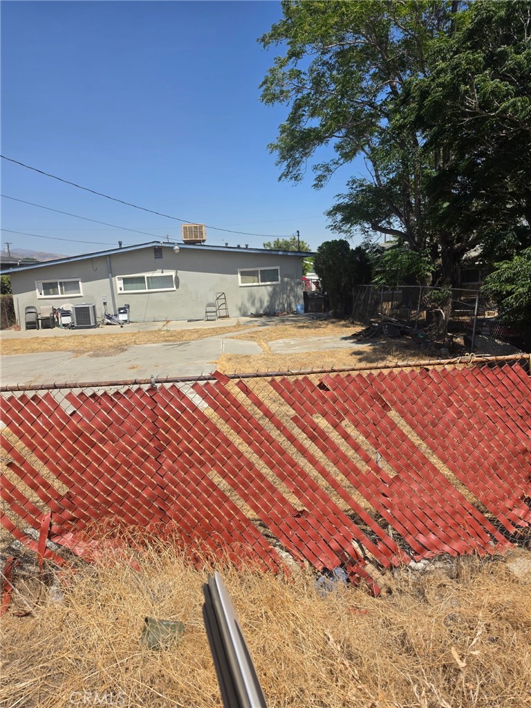 1263 N Phillips Property Photo 4