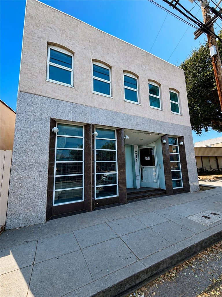 211 S Verdugo Property Photo 1