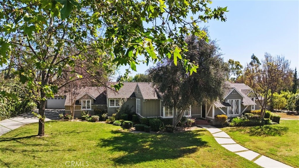 8756 Encino Avenue Property Photo