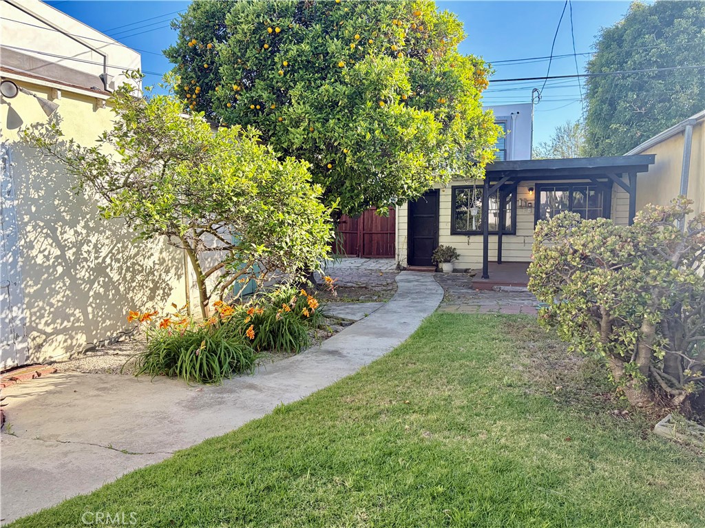 1745 Wellesley Avenue Property Photo 3