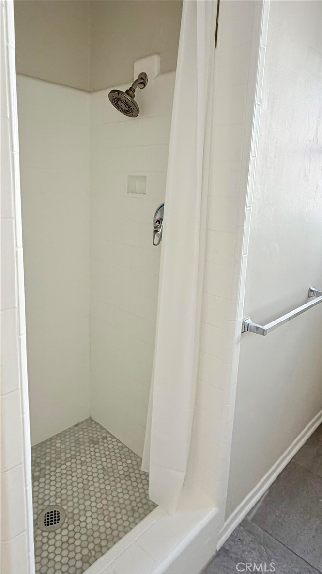 1745 Wellesley Avenue Property Photo 17