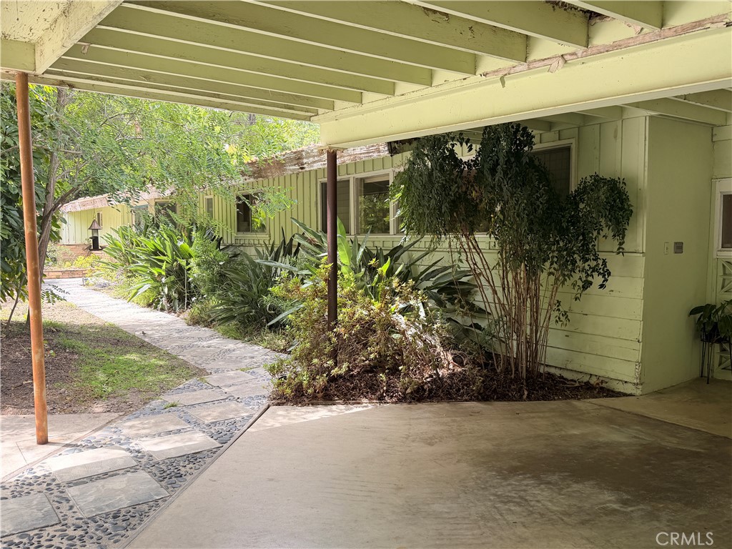 9931 Highcliff Property Photo 8