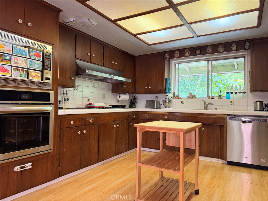 9931 Highcliff Property Photo 18