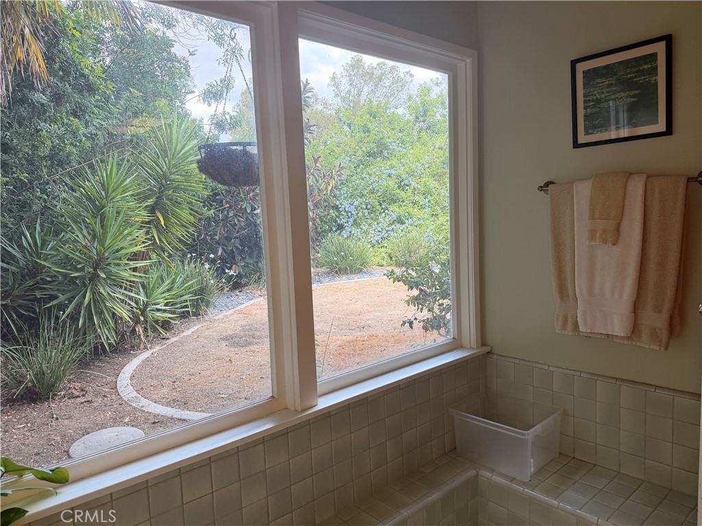 9931 Highcliff Property Photo 30