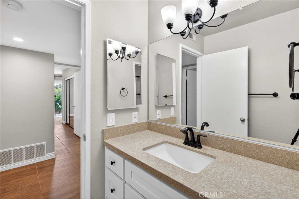 28212 Sorrento 95 Property Photo 7