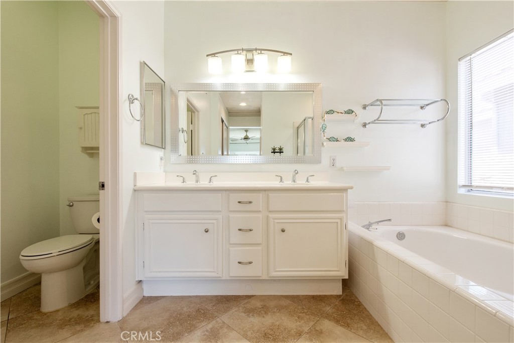 6 Marseille Property Photo 28