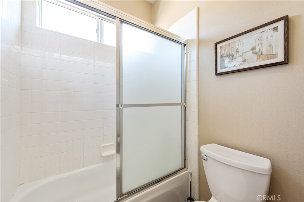 6 Marseille Property Photo 37