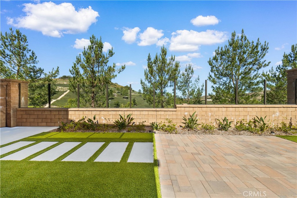 147 Fairgreen Property Photo 2