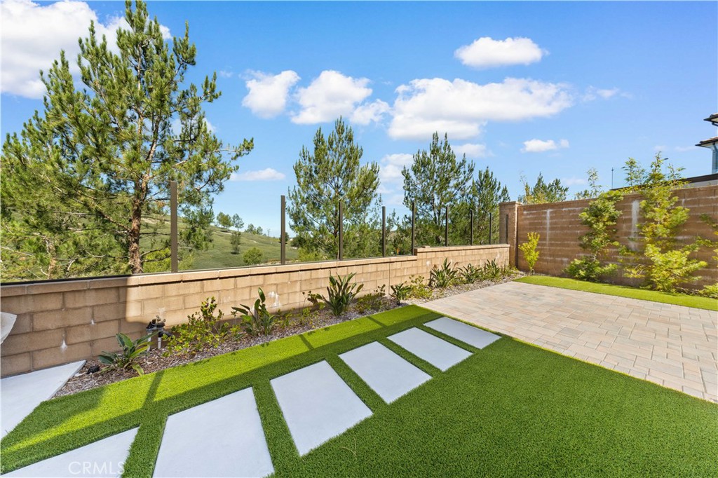 147 Fairgreen Property Photo 4