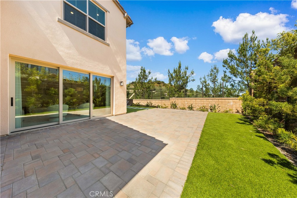 147 Fairgreen Property Photo 5