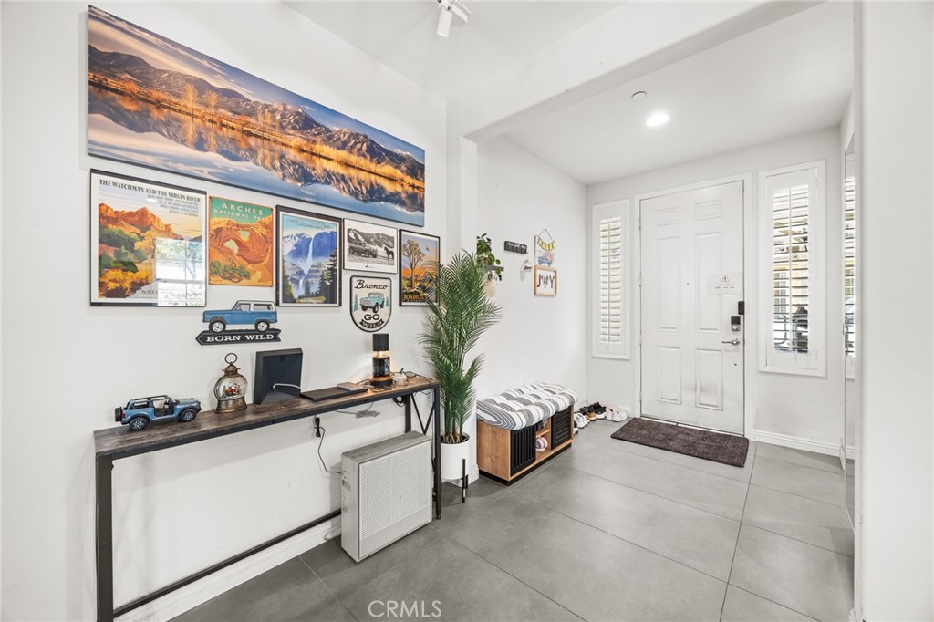 2934 S Via Belamaria Property Photo 4