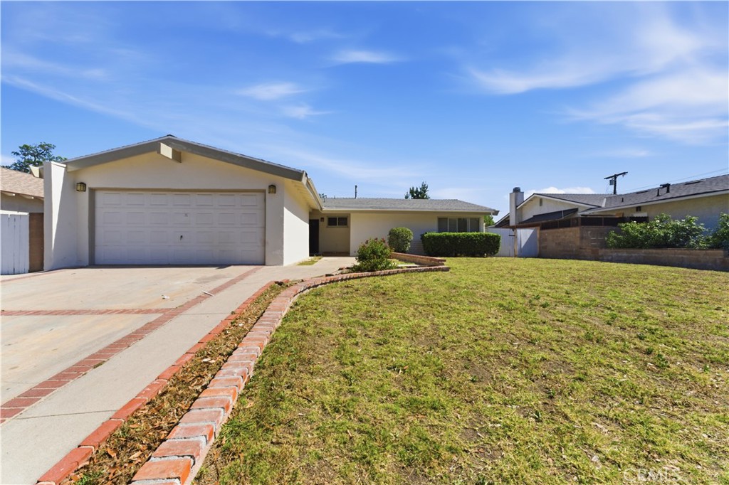16938 Itasca Street Property Photo 4