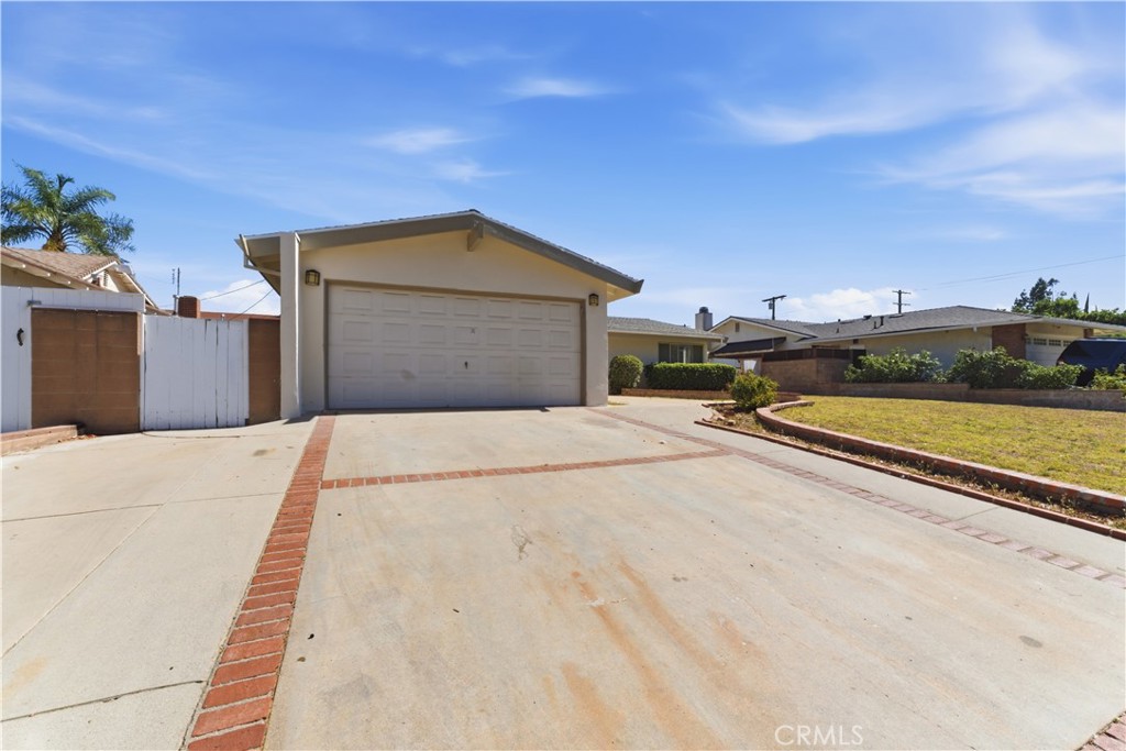 16938 Itasca Street Property Photo 5