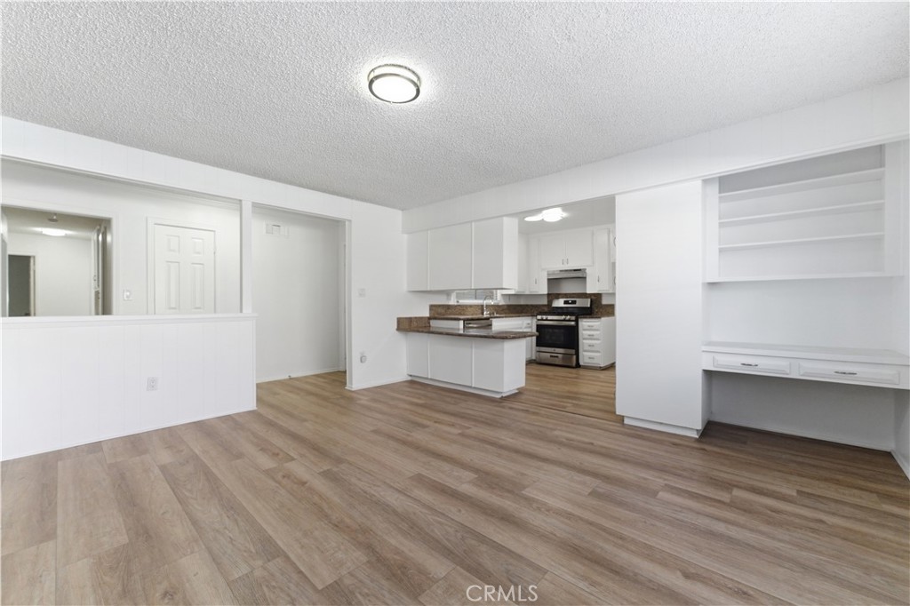 16938 Itasca Street Property Photo 10
