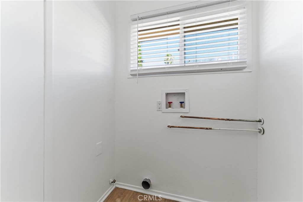 16938 Itasca Street Property Photo 14