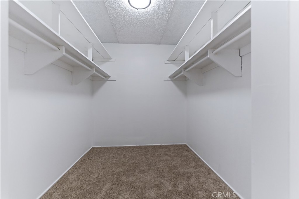 16938 Itasca Street Property Photo 22