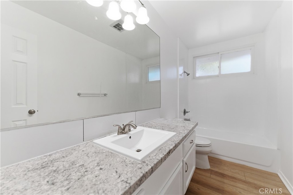 16938 Itasca Street Property Photo 24