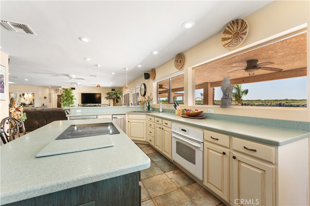 7575 Rio Vista Property Photo 24