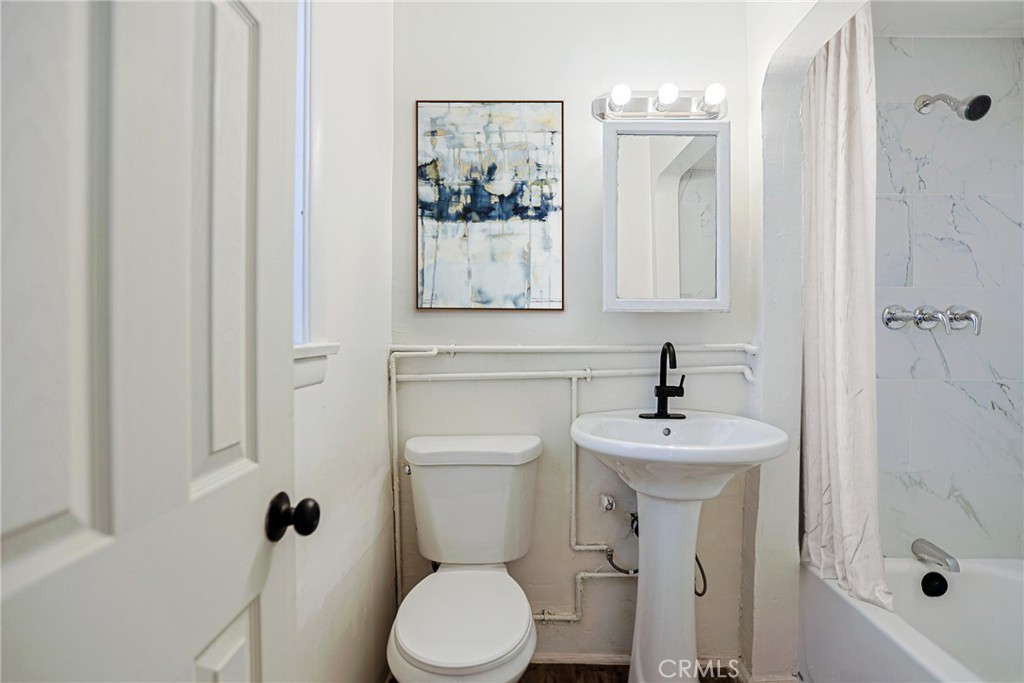 11389 Lee Property Photo 4