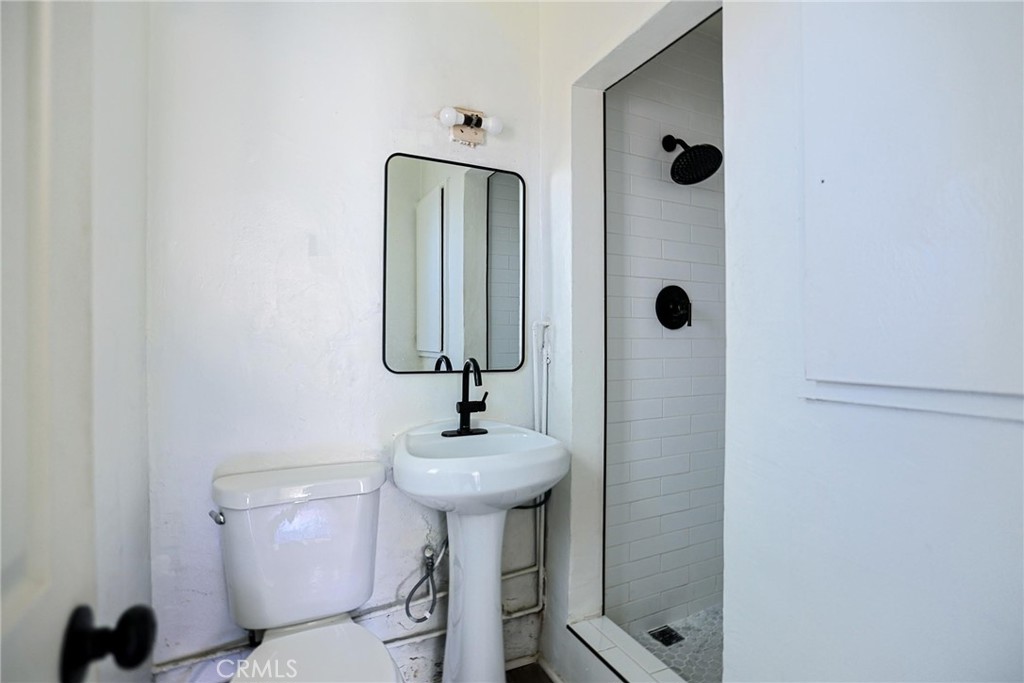 11389 Lee Property Photo 32
