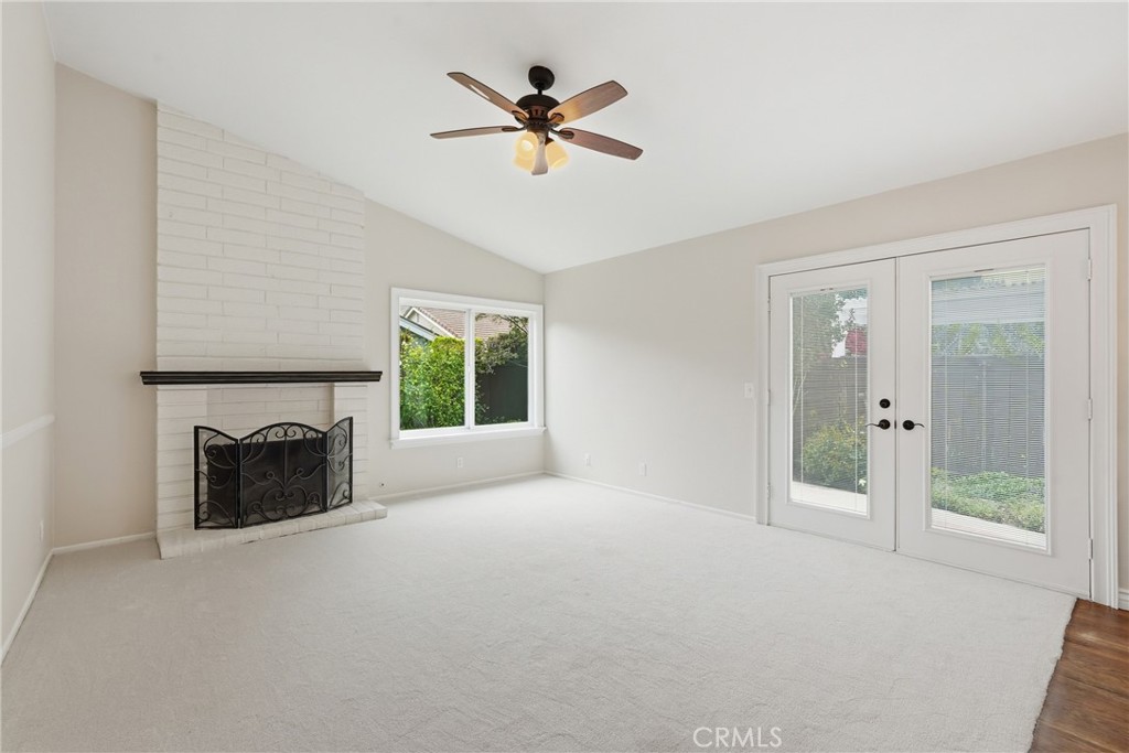 38 Golden Star Property Photo 2
