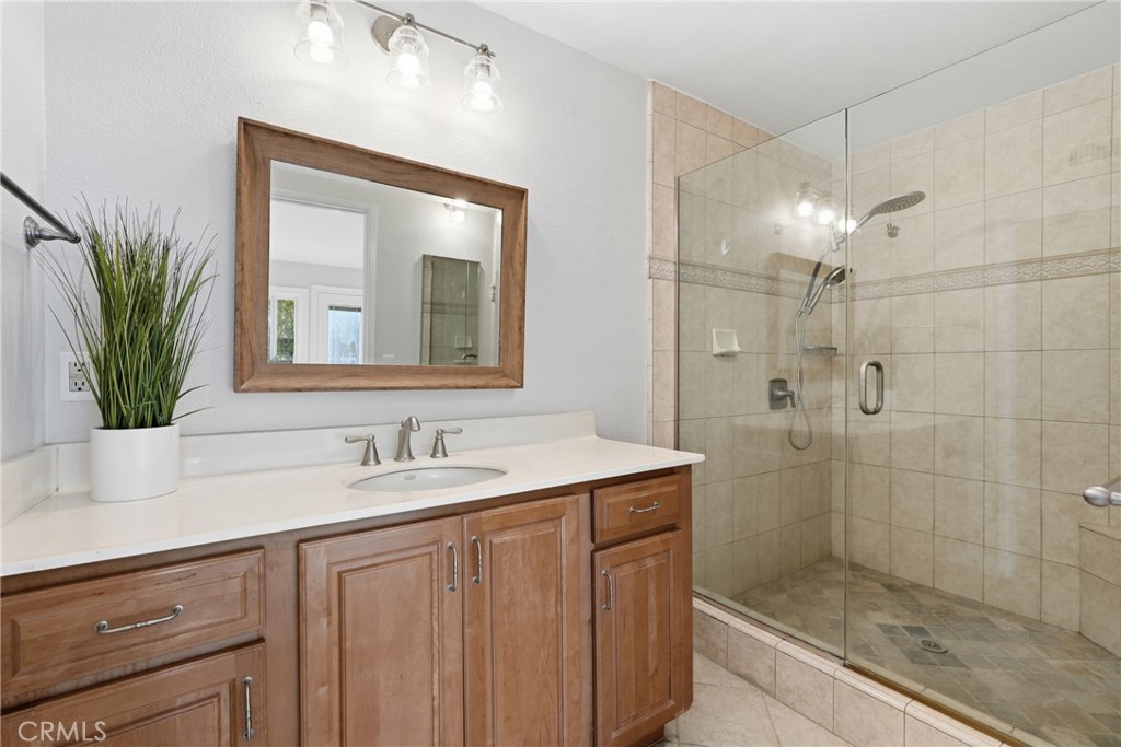 38 Golden Star Property Photo 26