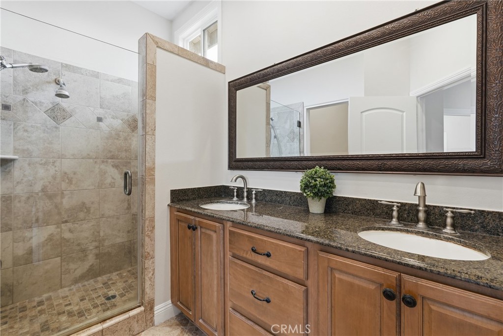 38 Golden Star Property Photo 35