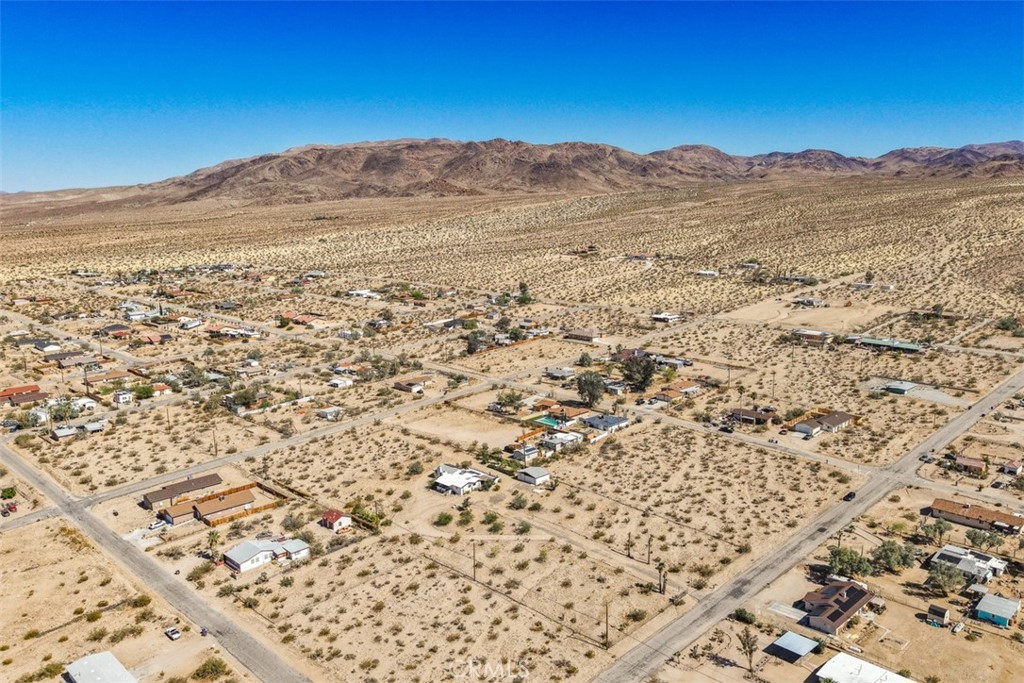 7657 N Star Property Photo 2